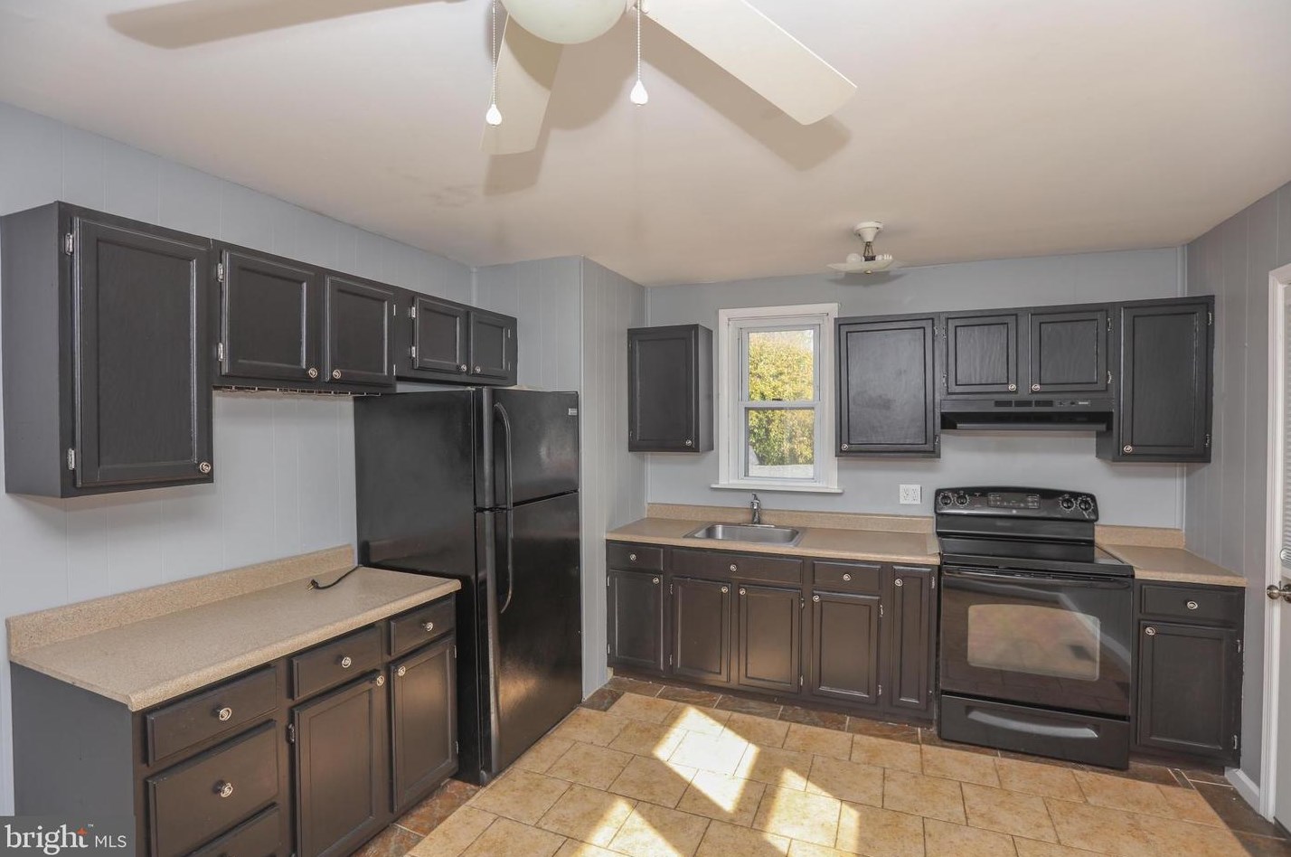 4218 Cardwell Ave, Baltimore MD  21236-4006 exterior