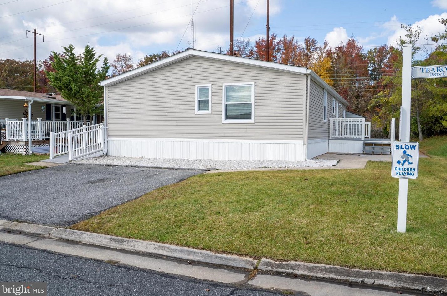 6 Tearose Dr, Baltimore, MD 21220-1638