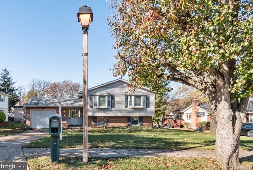 4 York Mills Ct, Baltimore, MD 21228-2548