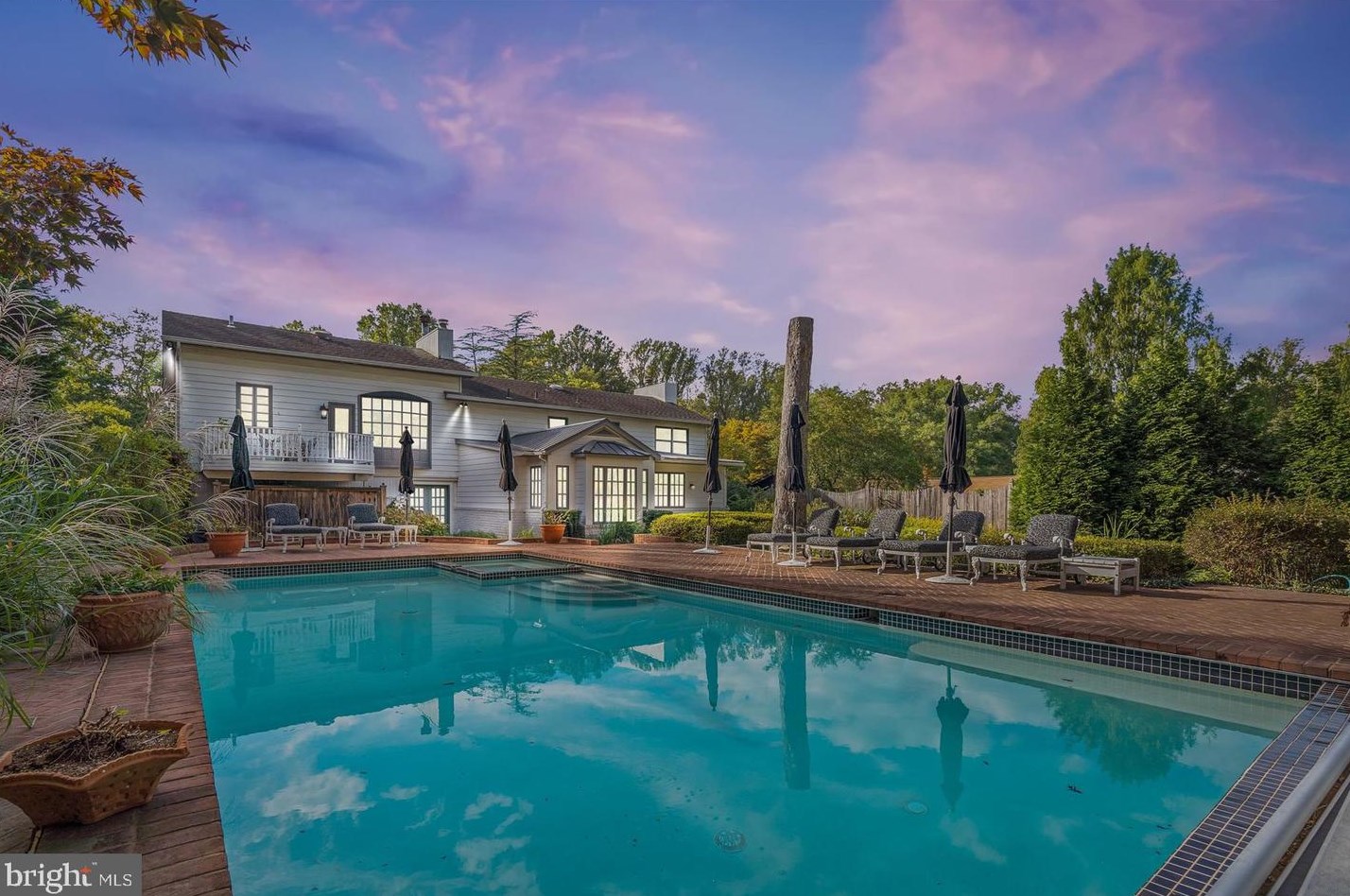 7 Windsong Ct, Baltimore, MD 21208-1930