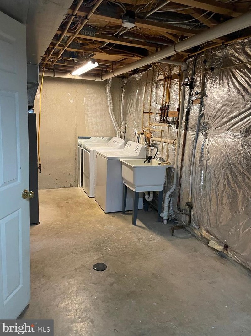 37 Ironwood Cir, Baltimore MD  21209-1760 exterior