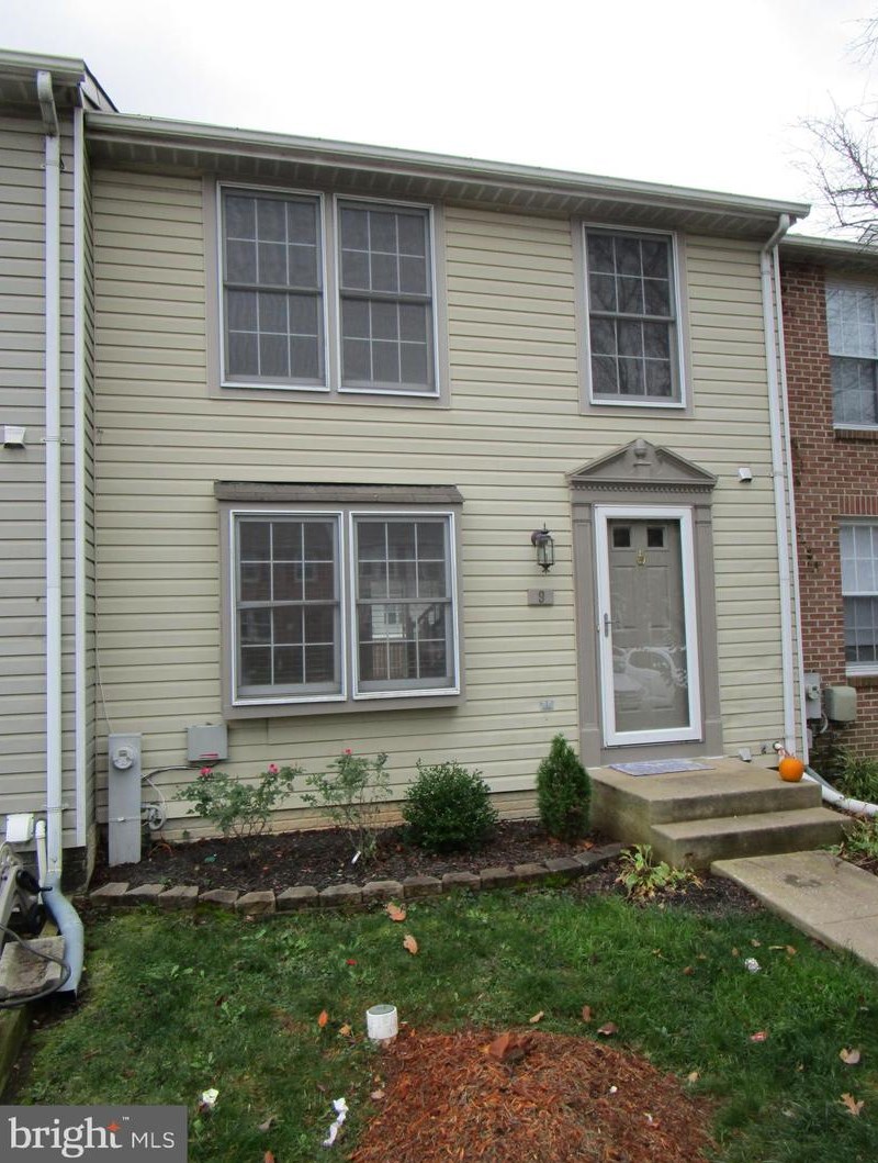 9 Ramsgate Ct, Baltimore, MD 21227-3851