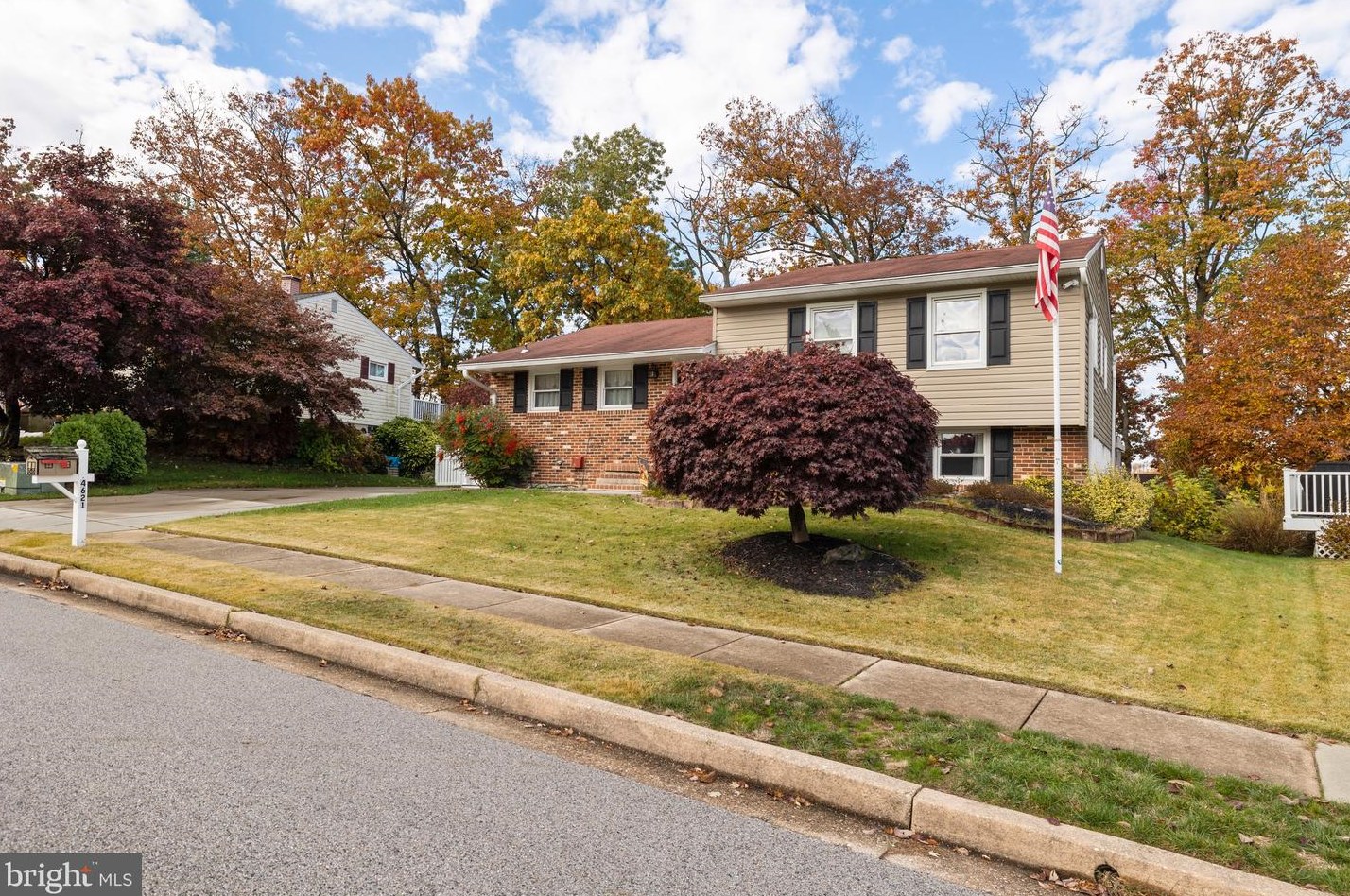 4621 Ballygar Rd, Baltimore, MD 21236-1902