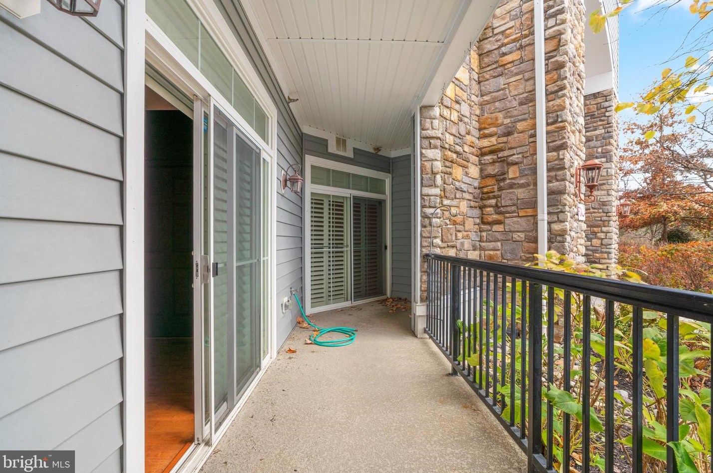 2800 Stone Cliff Dr, Baltimore MD  21209-3840 exterior
