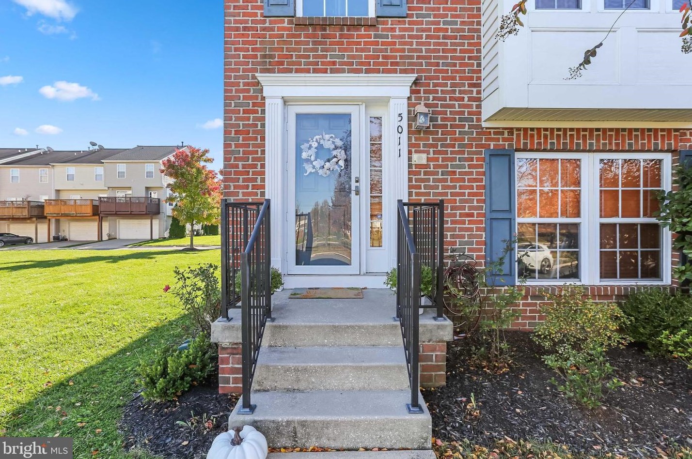 5011 Leasdale Rd, Baltimore, MD 21237-5010