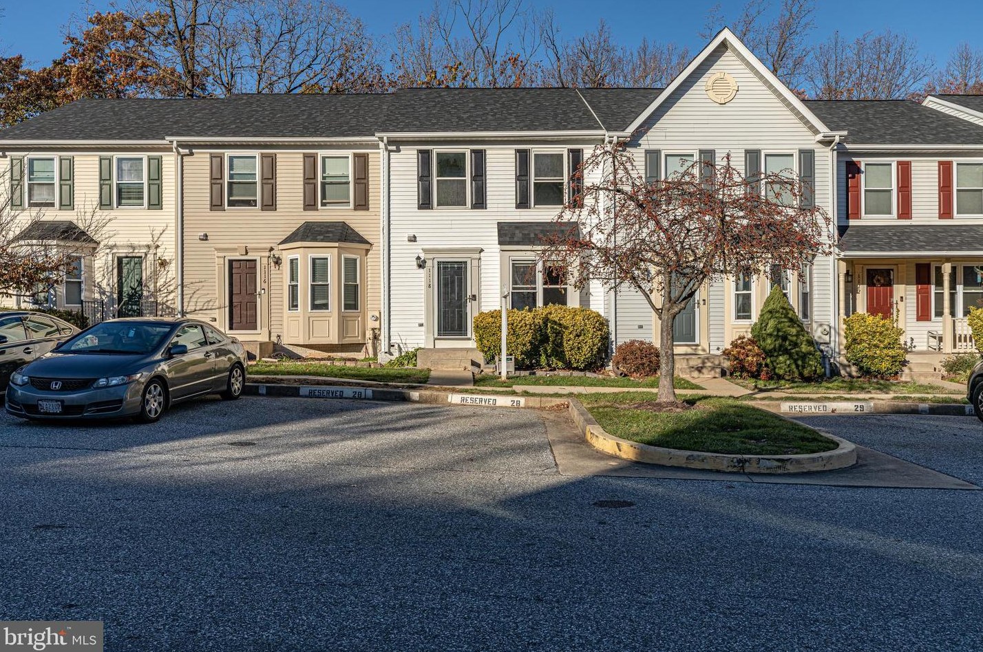 1118 Kelfield Dr, Baltimore, MD 21227-3852