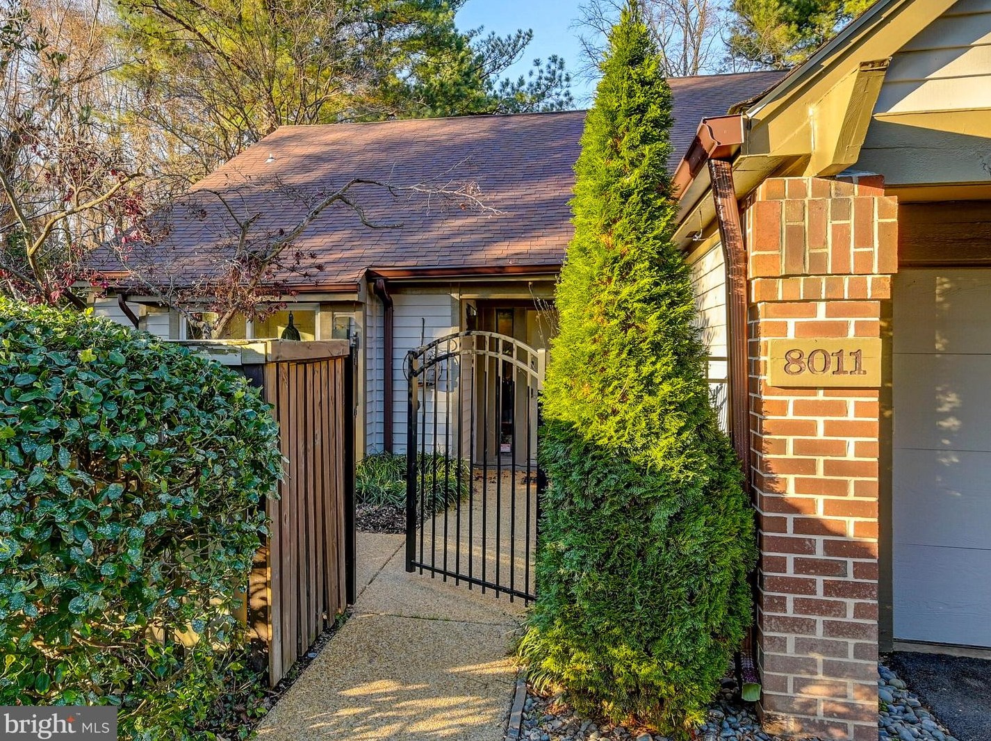 8011 Melody Ln, Baltimore, MD 21208-1738