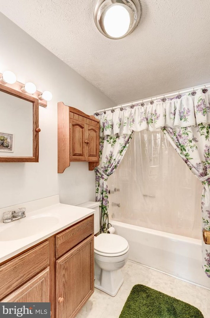 11 Rollwin Rd, Baltimore MD  21244-2835 exterior