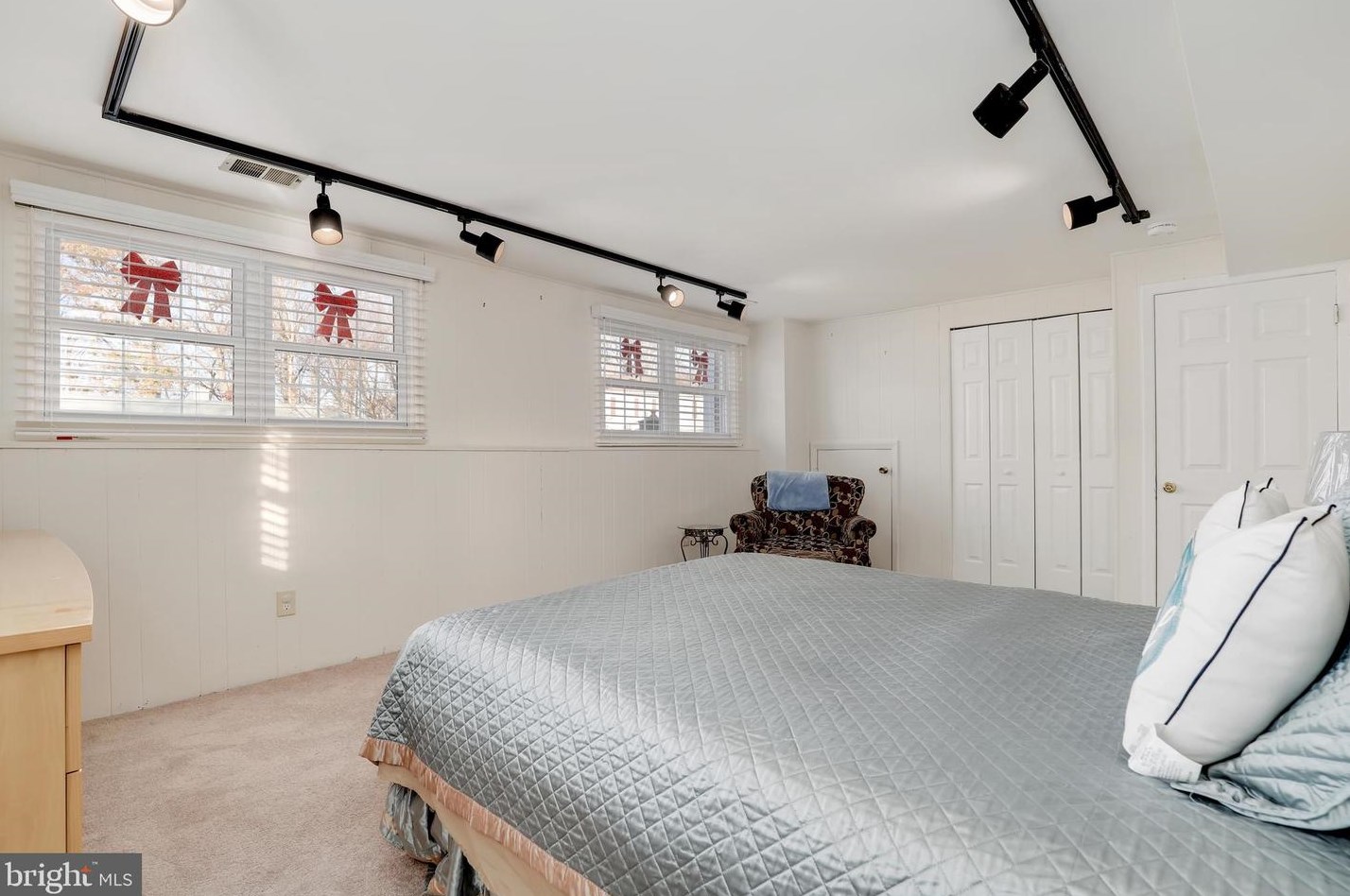 1316 Hickory Springs Cir, Baltimore MD  21228-2628 exterior