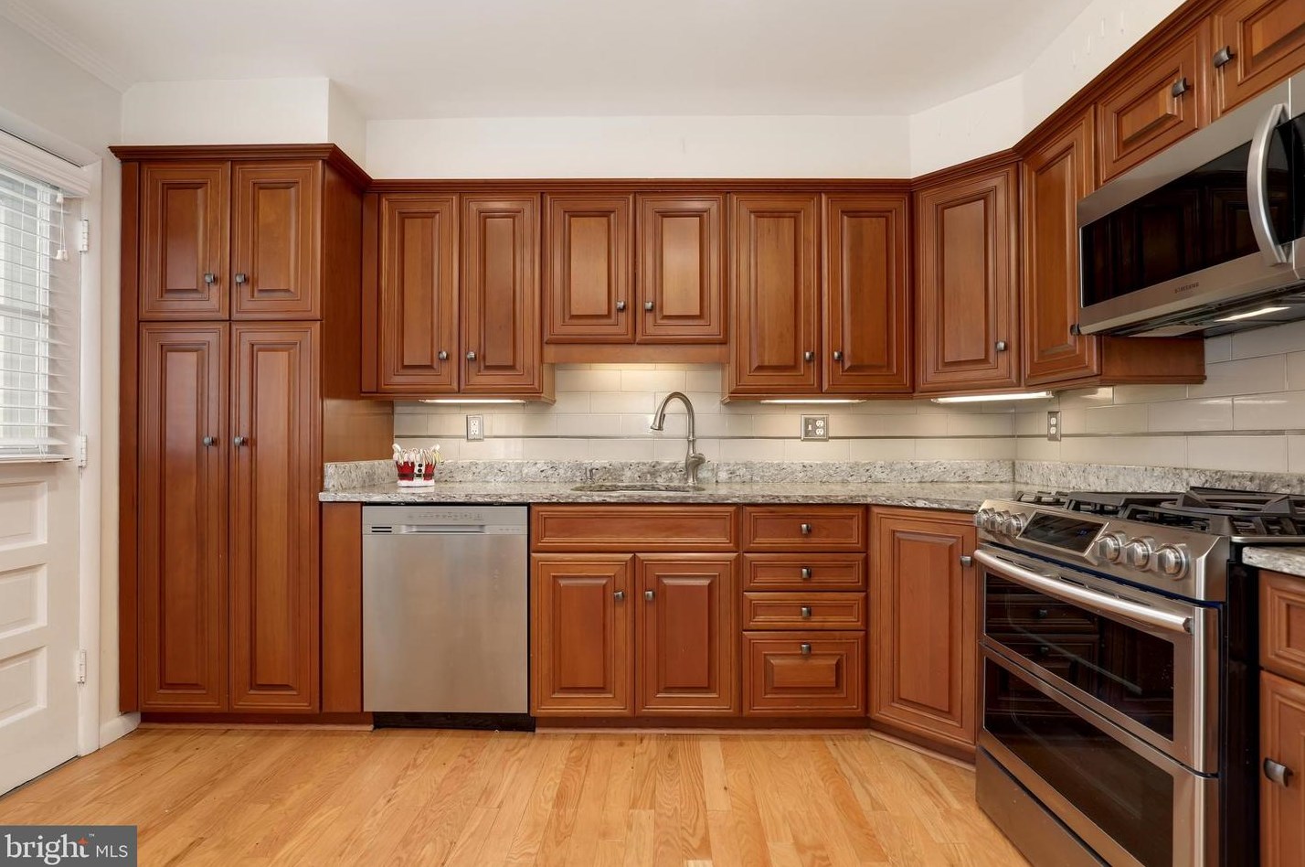 1316 Hickory Springs Cir, Baltimore MD  21228-2628 exterior
