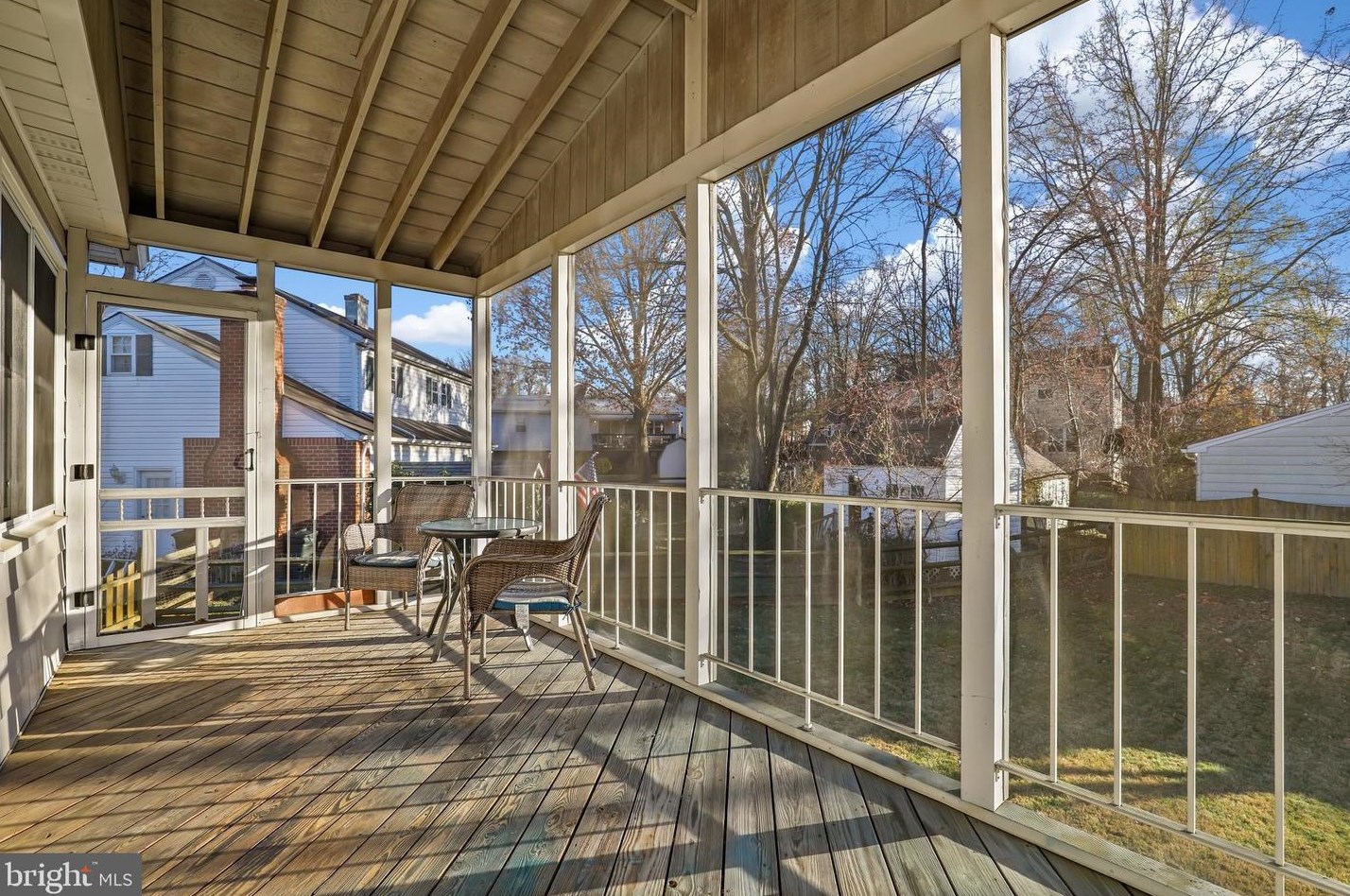 1316 Hickory Springs Cir, Baltimore MD  21228-2628 exterior