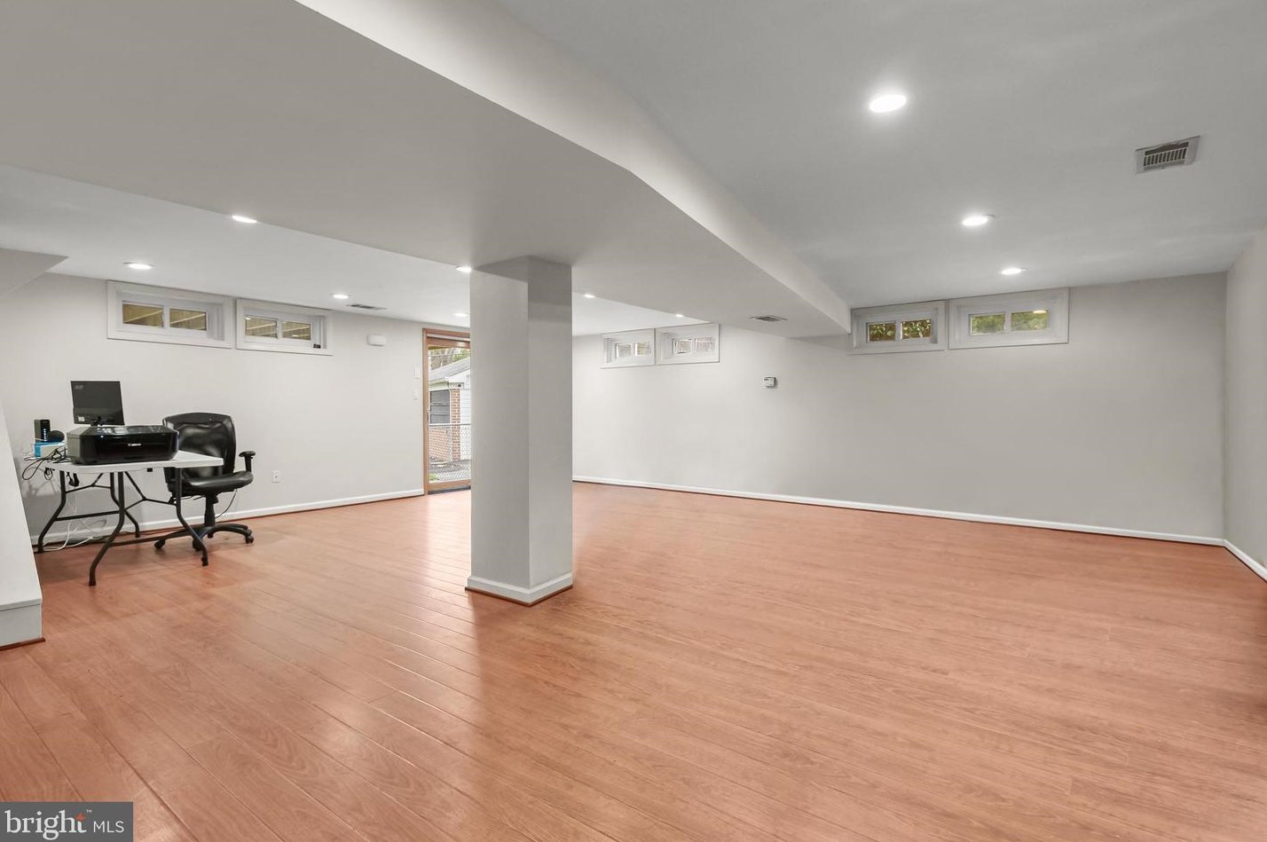 9134 Covered Bridge Rd, Baltimore MD  21234-2512 exterior