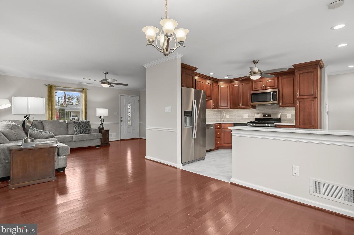 9134 Covered Bridge Rd, Baltimore MD  21234-2512 exterior