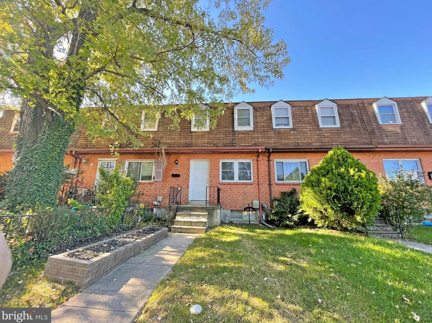 624 Kingsway Rd, Baltimore MD  21220-4925 exterior