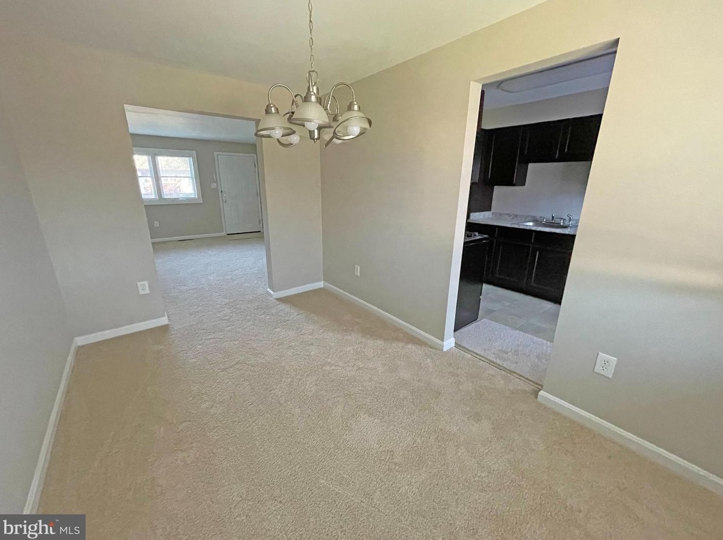 624 Kingsway Rd, Baltimore MD  21220-4925 exterior