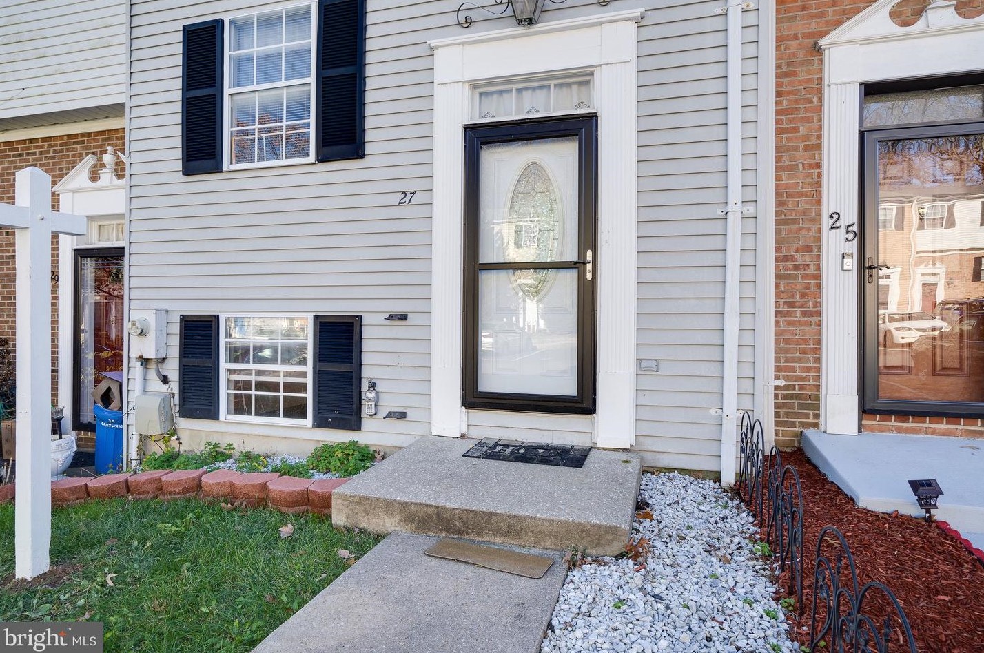 27 Cartwright Ct, Baltimore, MD 21237-3932