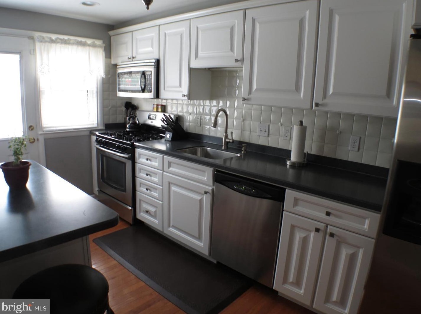 1114 Linden Ave, Baltimore MD  21227-2335 exterior