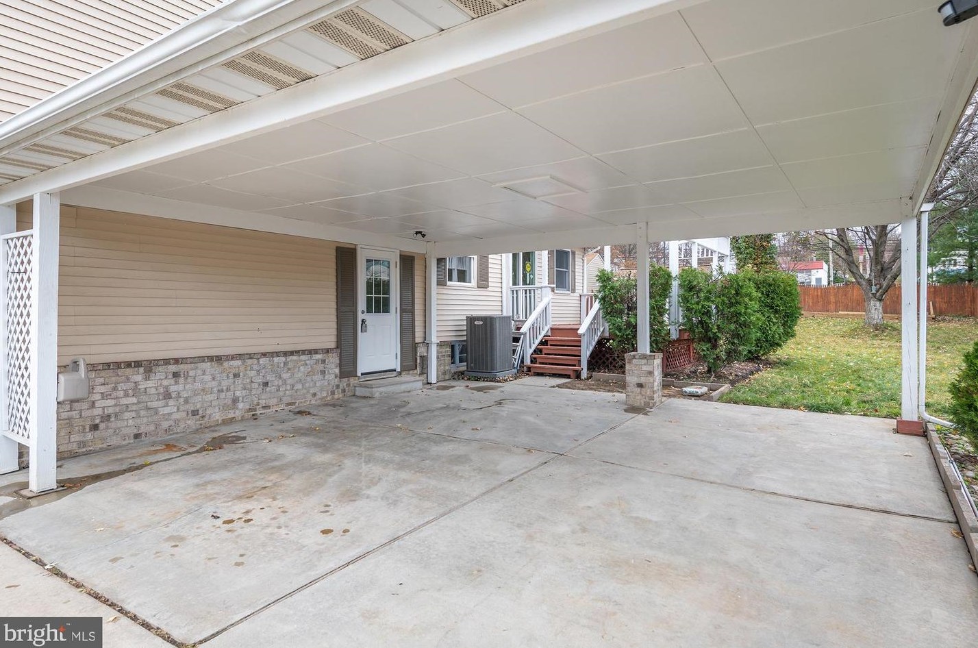 8602 Heathrow Rd, Baltimore MD  21236-2706 exterior