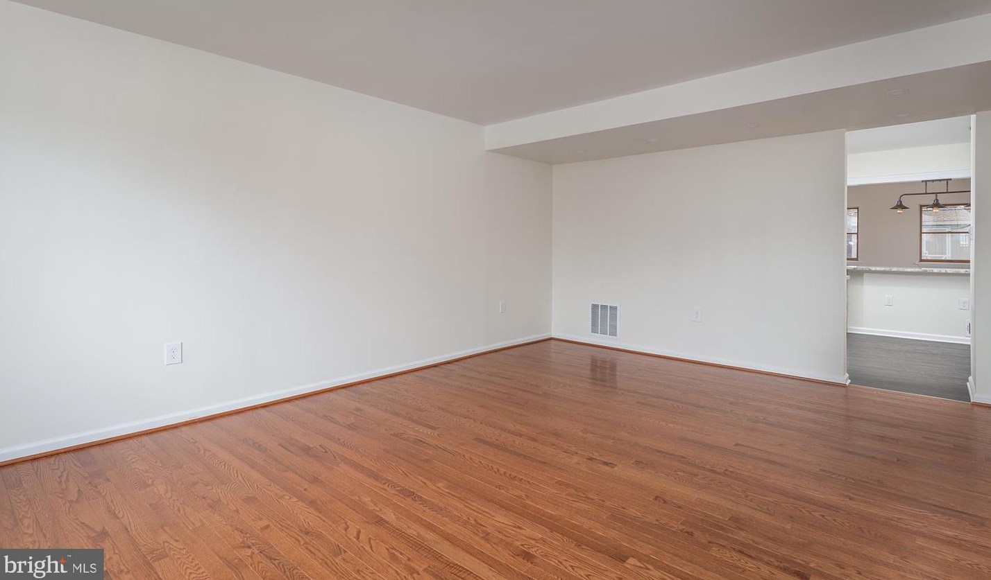 8602 Heathrow Rd, Baltimore MD  21236-2706 exterior