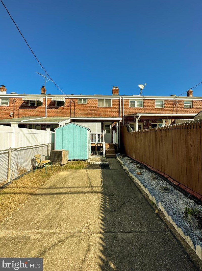 7631 Charlesmont Rd, Baltimore, MD 21222-2739