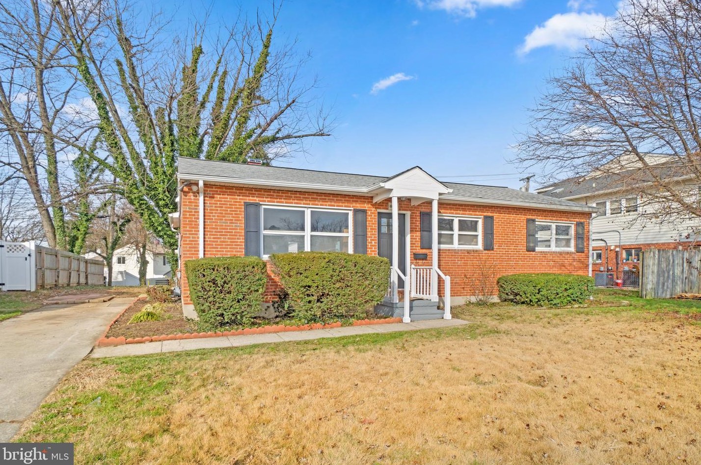 6044 Moorehead Rd, Baltimore, MD 21228-1220