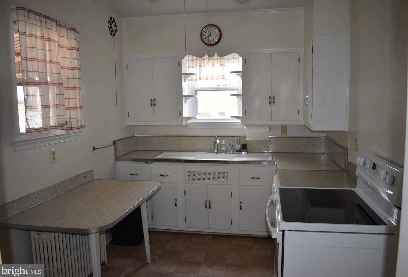 7900 Babikow Rd, Baltimore MD  21237-3308 exterior