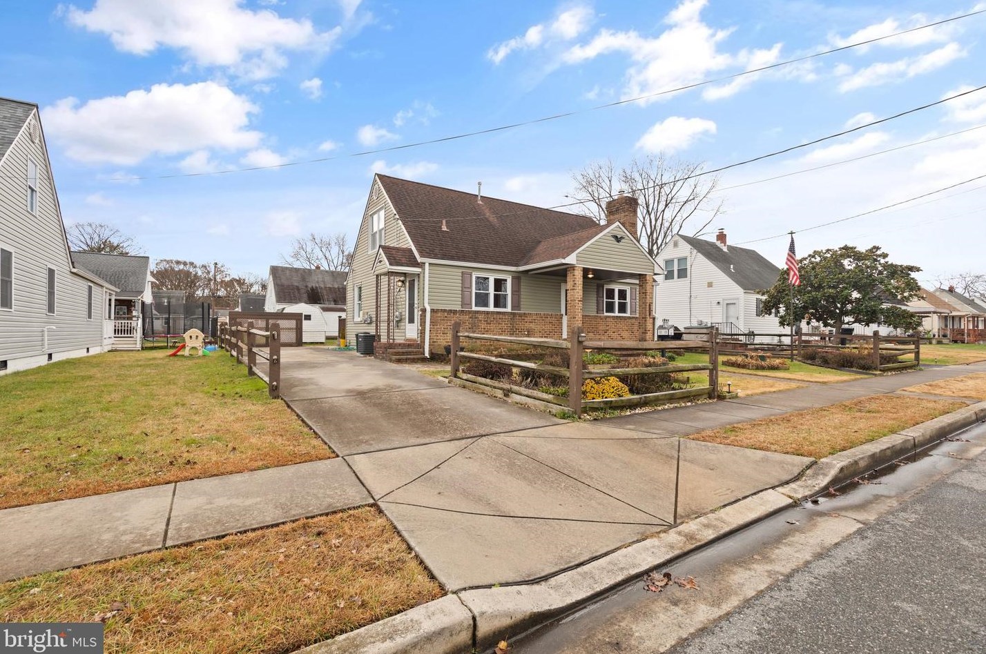 927 Lance Ave, Baltimore, MD 21221-5221