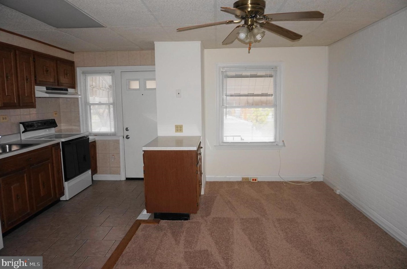 207 Riverview Ave, Baltimore MD  21222-4215 exterior