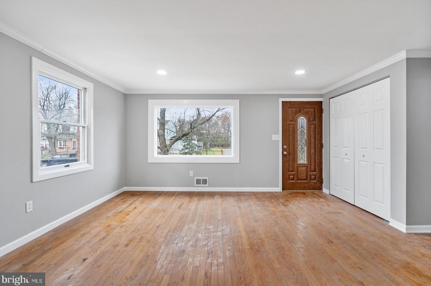 3250 Ryerson Cir, Baltimore, MD 21227-4716