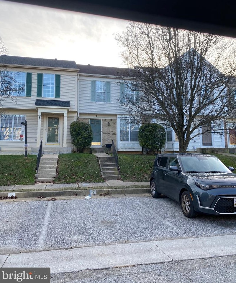 13 Kimberlys Ct, Baltimore, MD 21244-4001