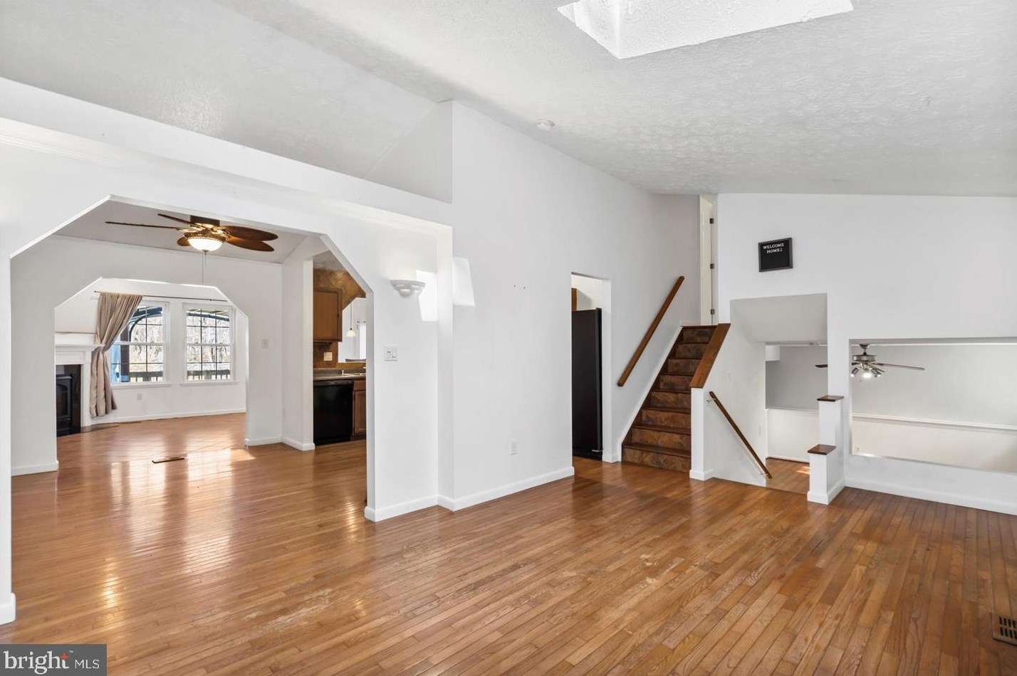 15 Elderberry Ct, Baltimore, MD 21228-1008