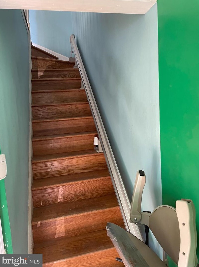 929 Elm Ridge Ave, Baltimore, MD 21229-4838