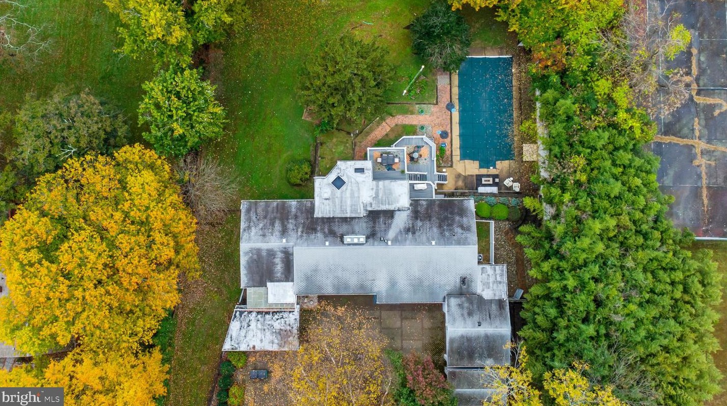 2728 Old Court Rd, Baltimore MD  21208-3415 exterior