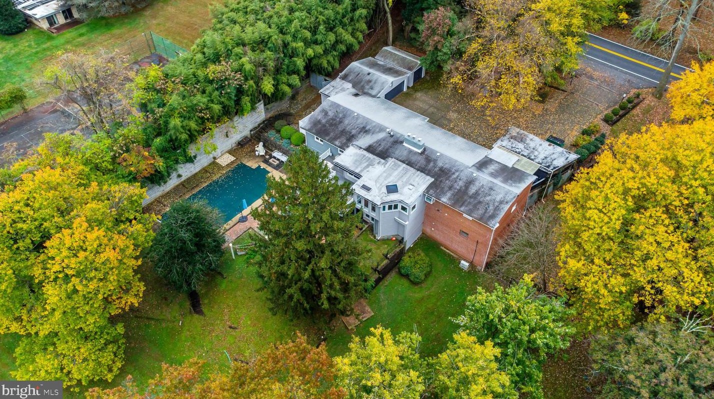 2728 Old Court Rd, Baltimore MD  21208-3415 exterior