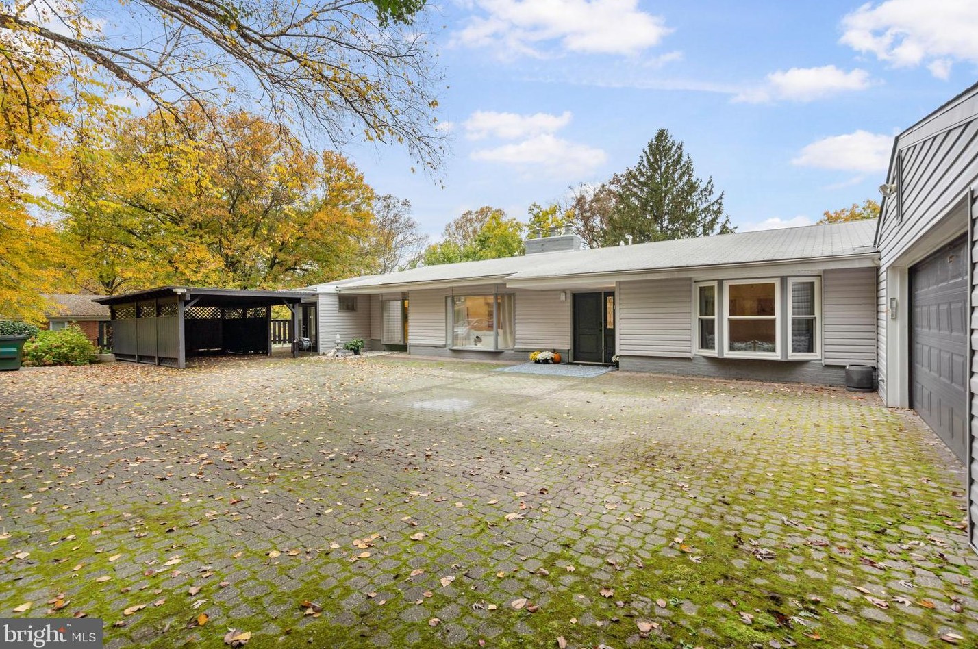 2728 Old Court Rd, Baltimore MD  21208-3415 exterior