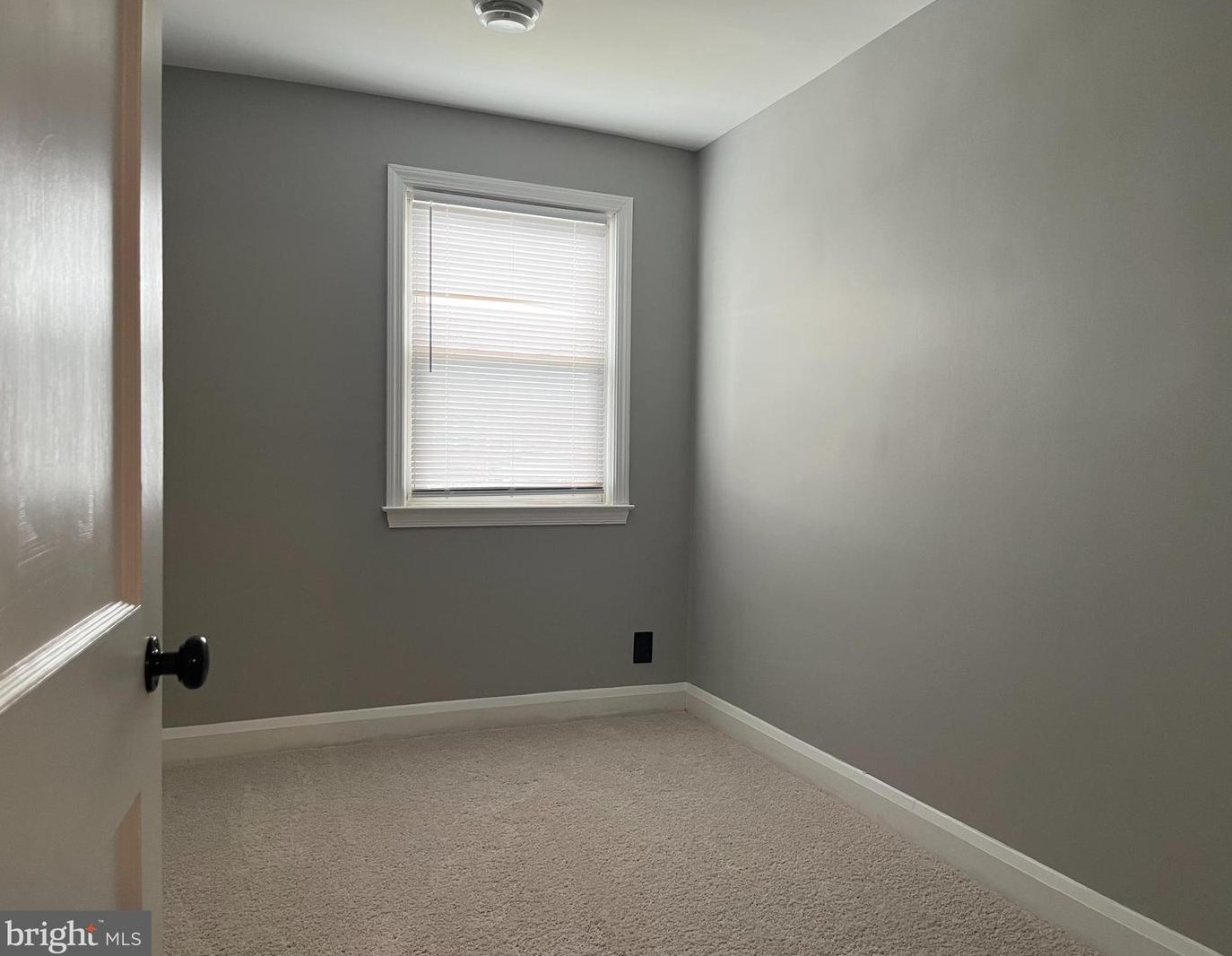 1112 Elm Rd, Baltimore MD  21227-3936 exterior
