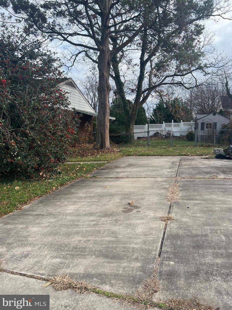 518 Rolling Rd, Baltimore, MD 21228-5859
