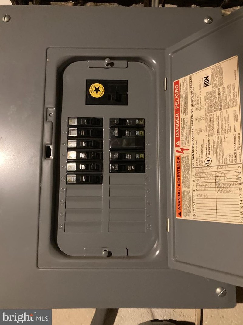 822 Middlesex Rd, Baltimore MD  21221-2128 exterior