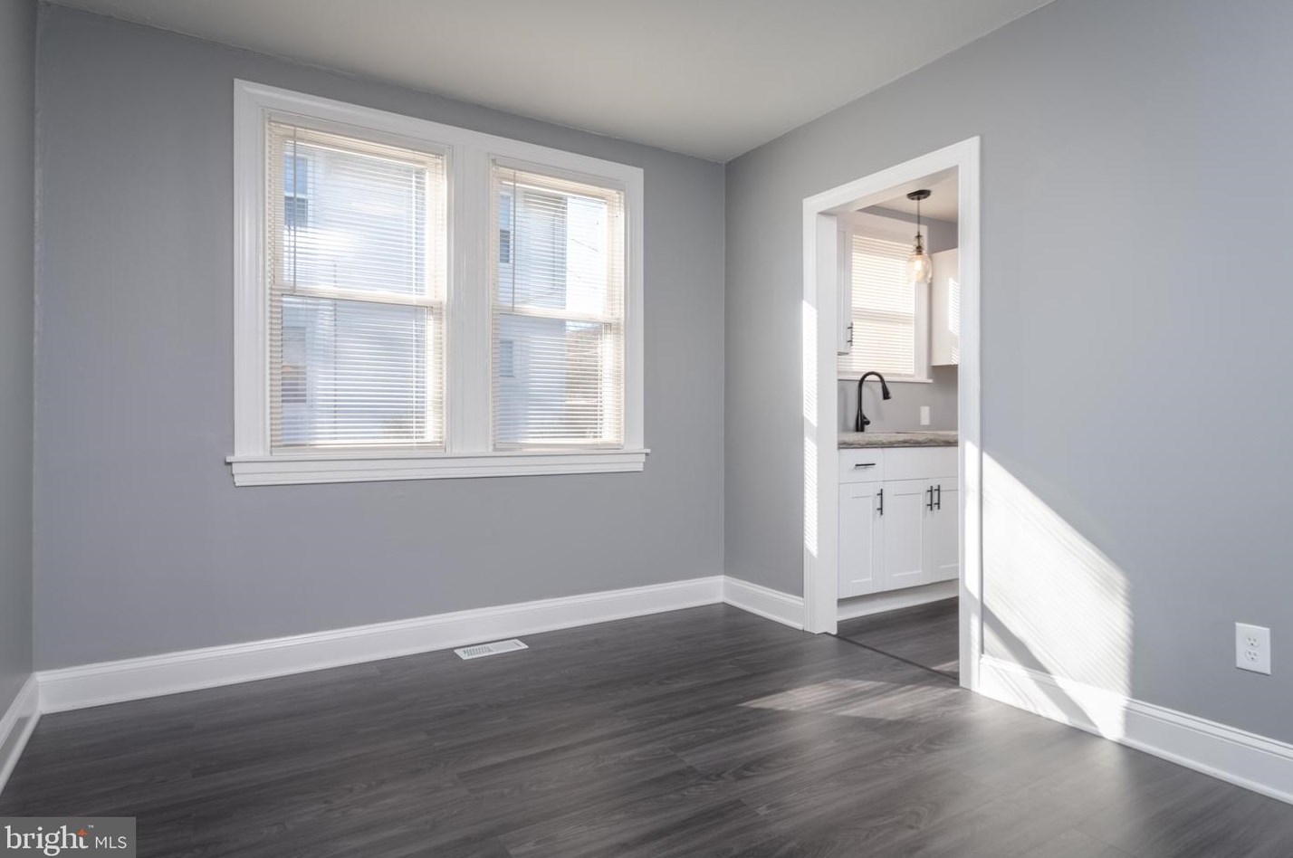 4318 Highview Ave, Baltimore MD  21229-5302 exterior