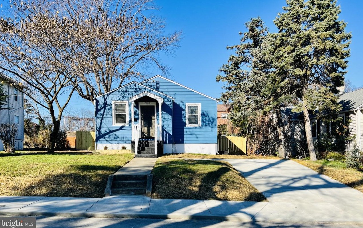 4318 Highview Ave, Baltimore, MD 21229-5302