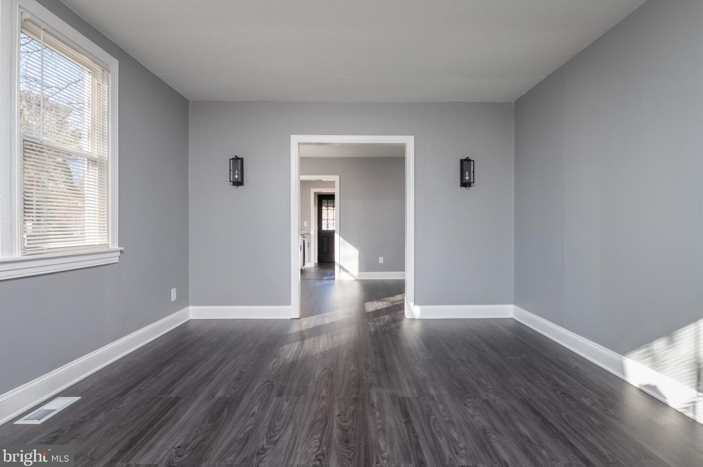 4318 Highview Ave, Baltimore MD  21229-5302 exterior