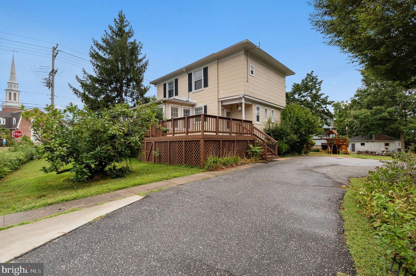 1305 Frederick Rd, Baltimore MD  21228-5036 exterior