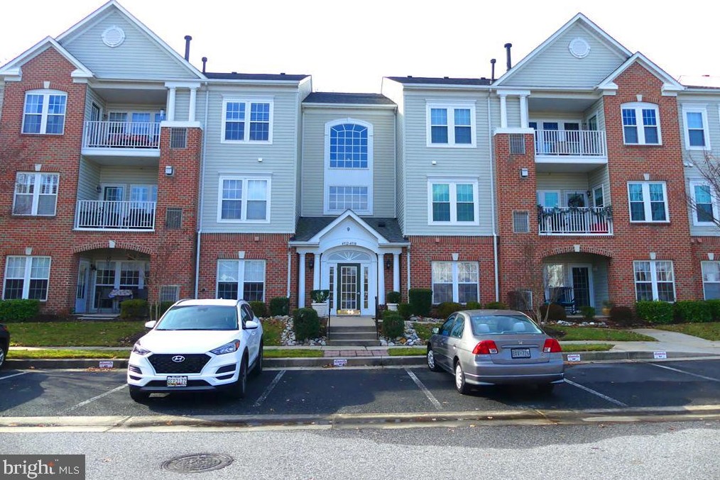 4926 Brightleaf Ct, Baltimore MD  21237-4947 exterior