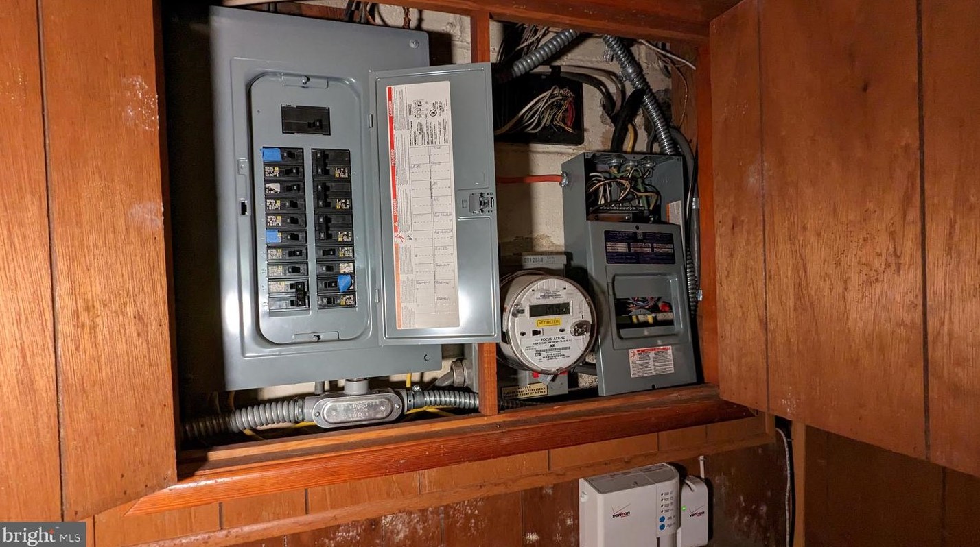 307 Essex Ave, Baltimore MD  21221-4710 exterior