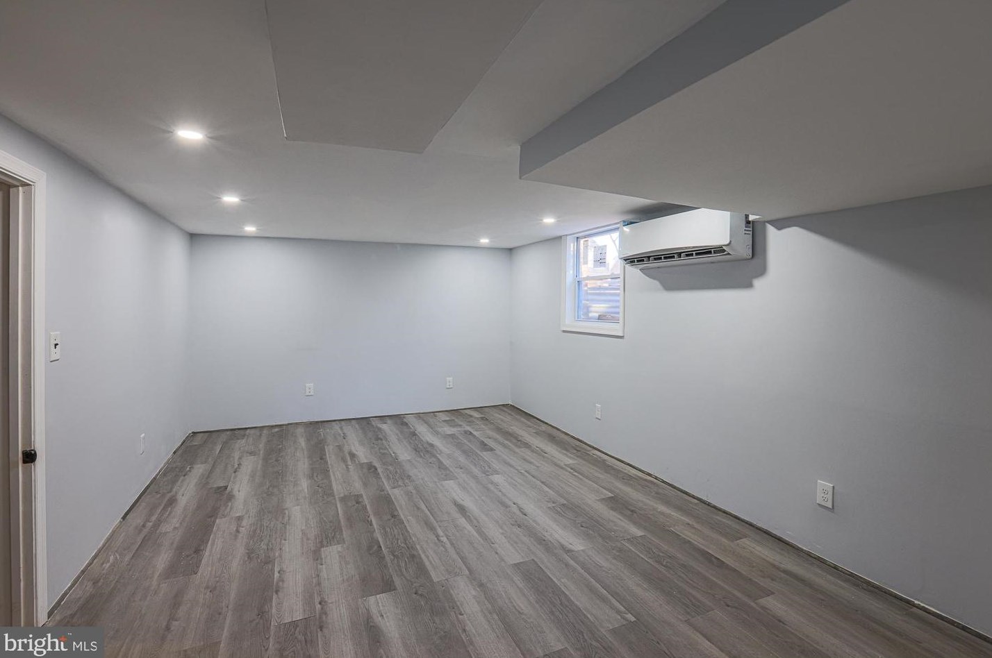 17 Liberty Pkwy, Baltimore MD  21222-3849 exterior