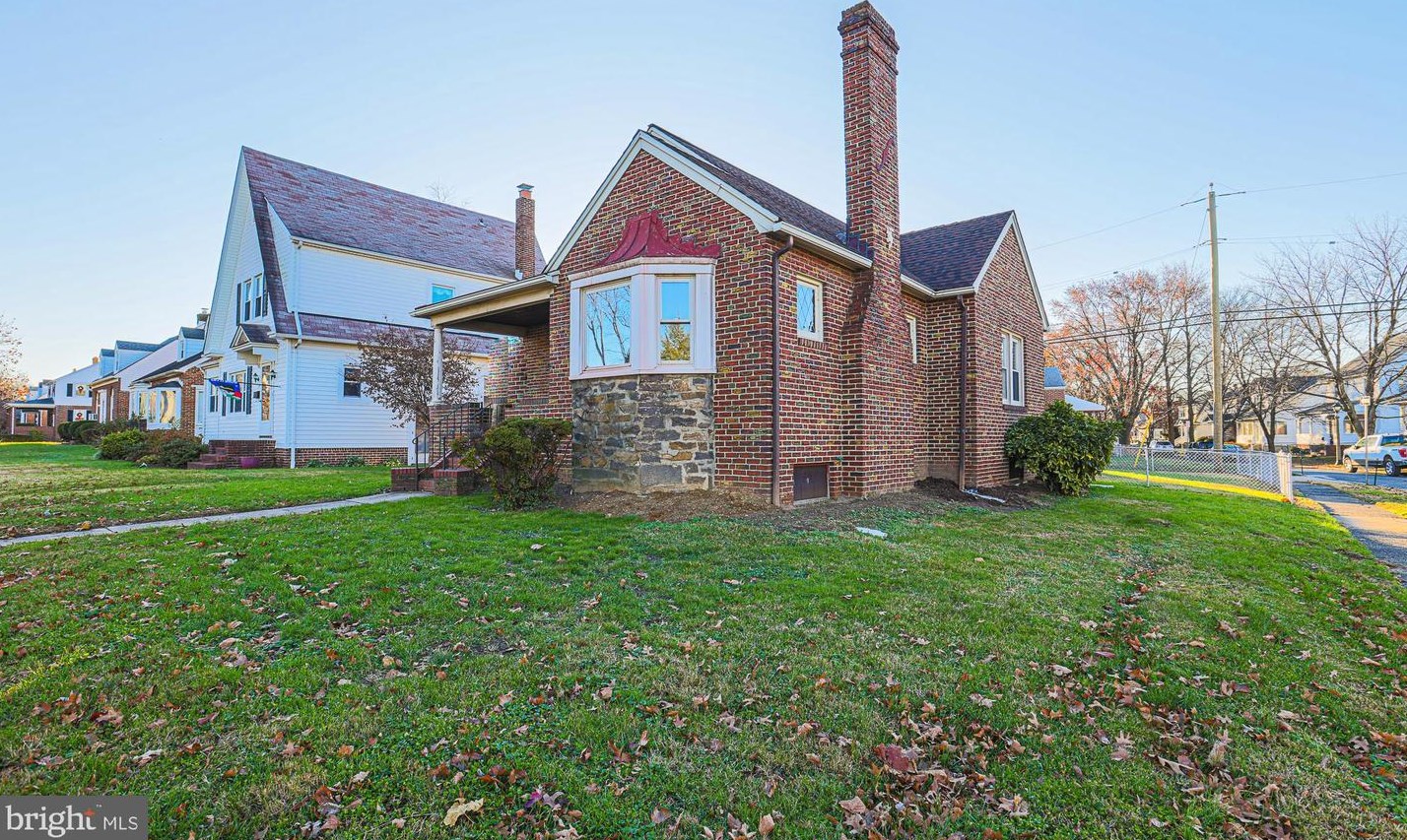 17 Liberty Pkwy, Baltimore MD  21222-3849 exterior
