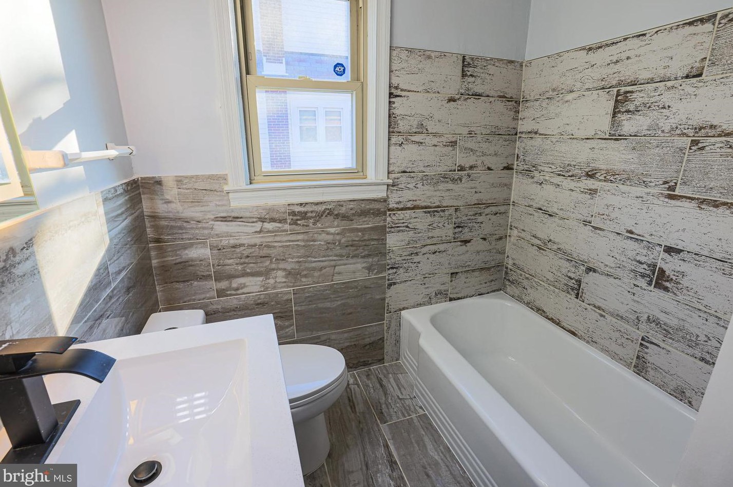 17 Liberty Pkwy, Baltimore MD  21222-3849 exterior