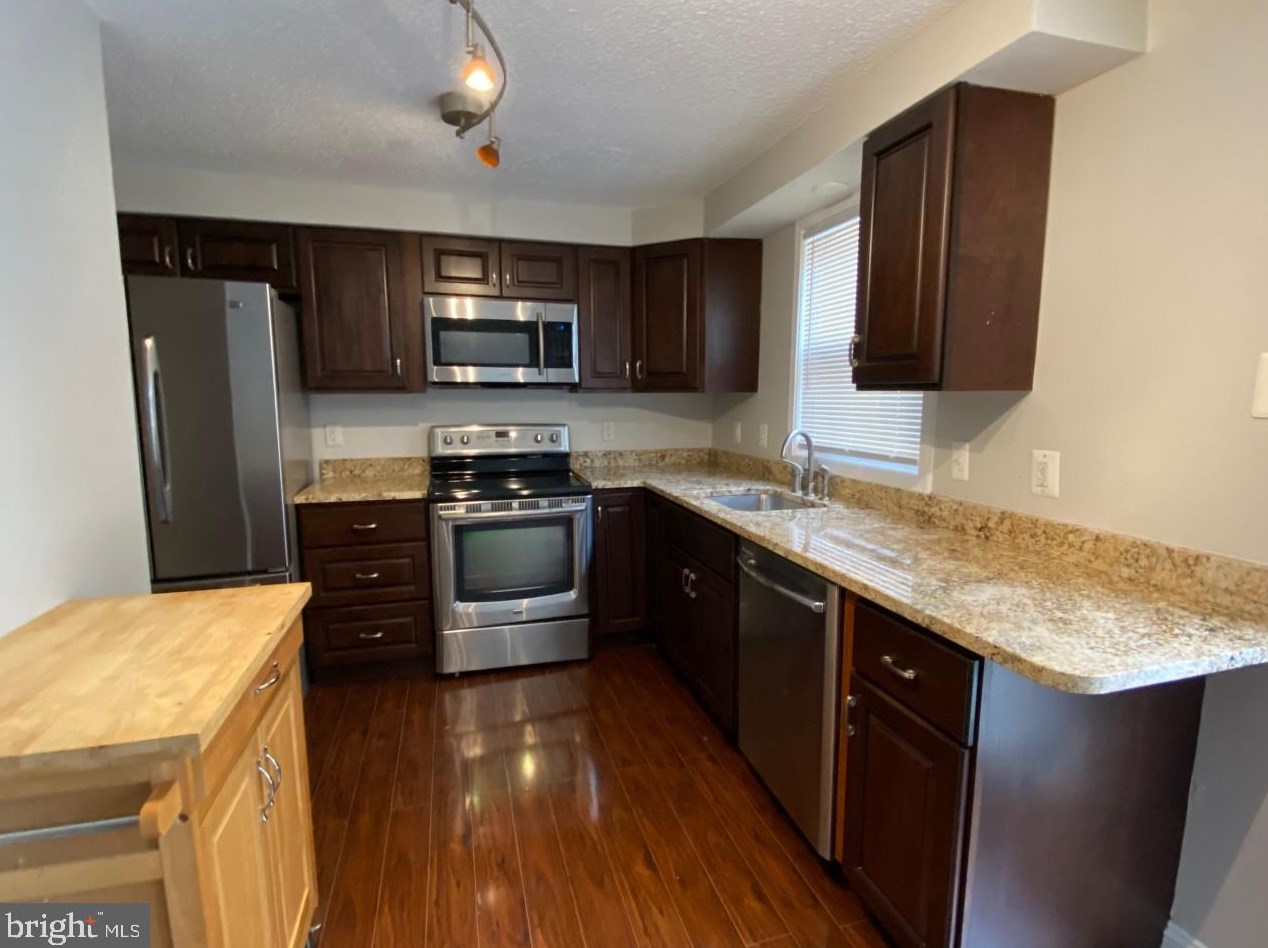 11 Chadford Ct, Baltimore MD  21220-3654 exterior