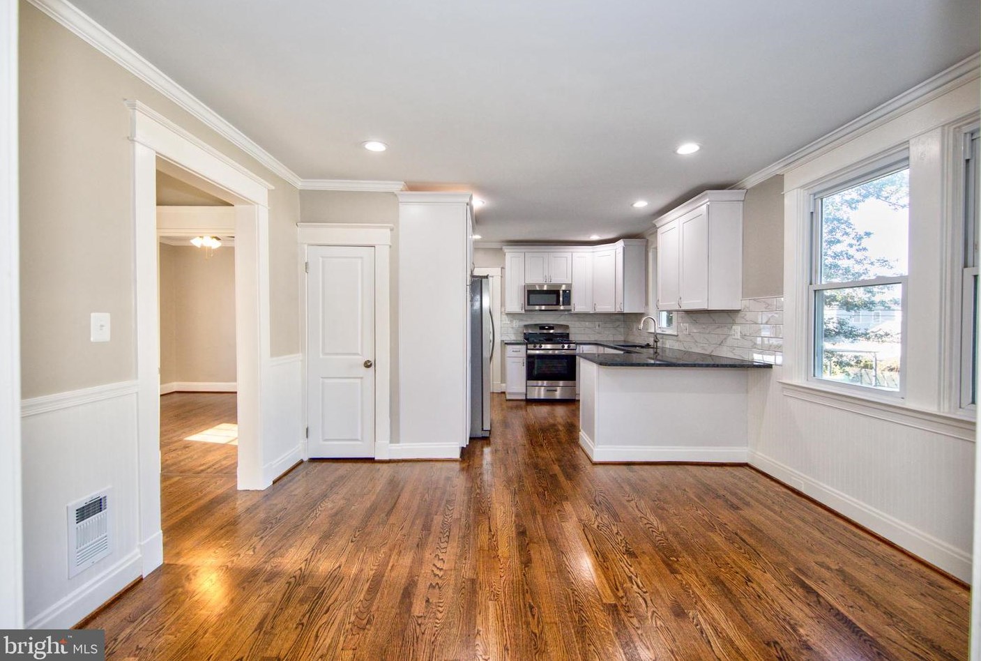 19 Glenmore Ave, Baltimore MD  21206-1325 exterior