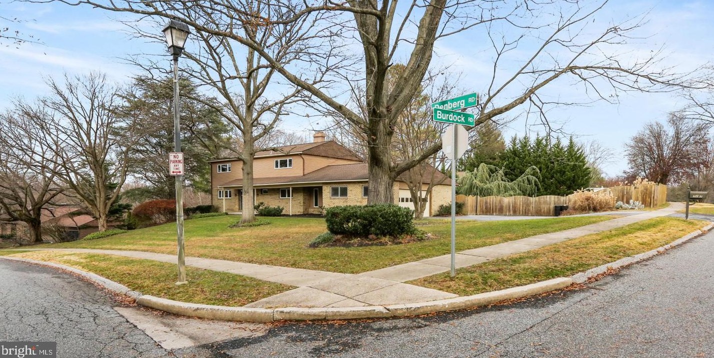 7207 Denberg Rd, Baltimore, MD 21209-1075